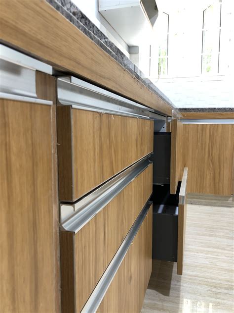 low profile handles for cabinets